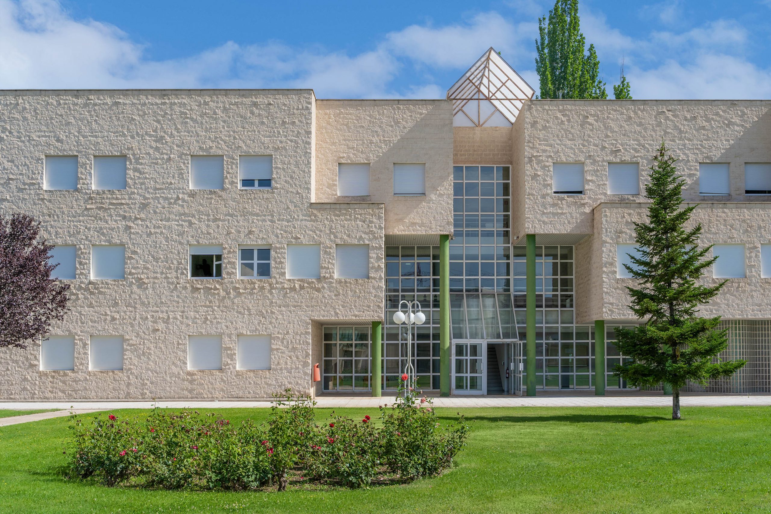 Arquidos - Proyectos de Arquitectura en Teruel - Facultad Ciencias
